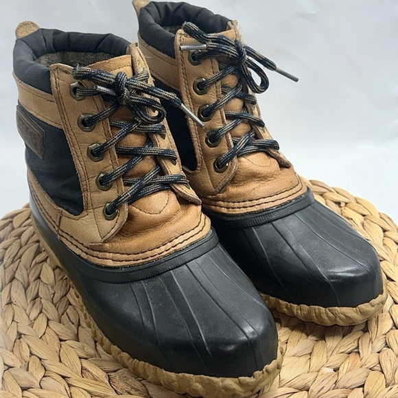 Sorel Shoes - SOREL Made in Canada Ankle High Waterproof Black and Tan Outdoors Boots Size 6